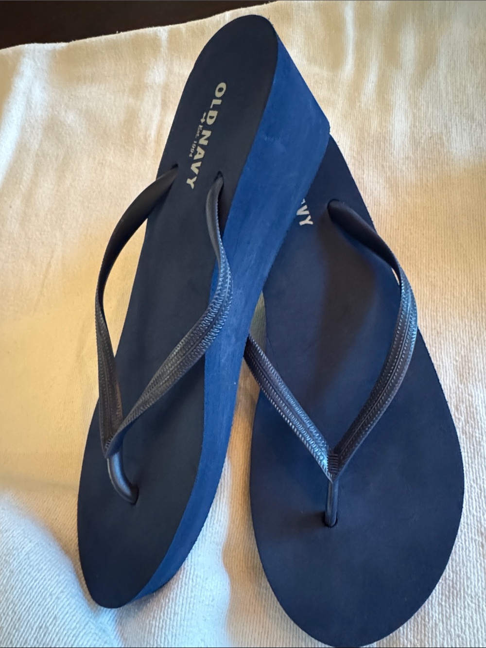 Old Navy Dark Blue Foam Wedge Flip Flop Sandals - Sz 7.5 - 8